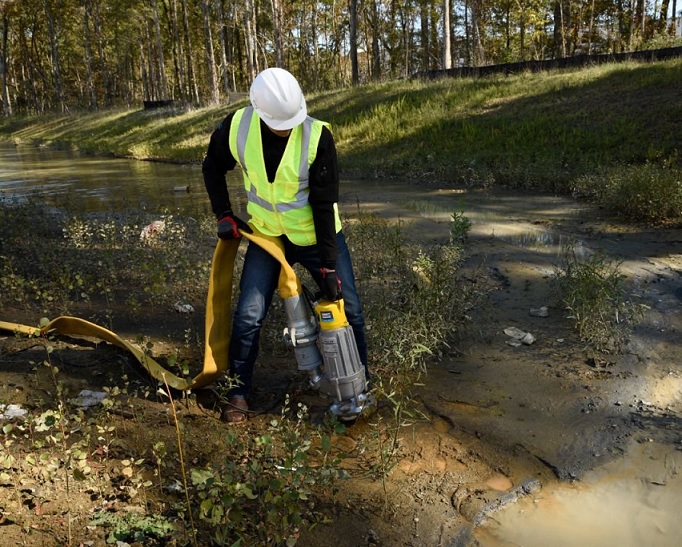 Ponorn&eacute; kalov&eacute; čerpadlo v akci